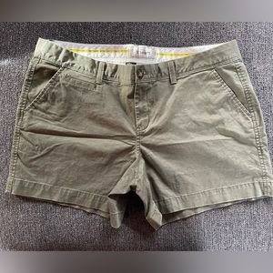 Green Old Navy Khaki Shorts size 16